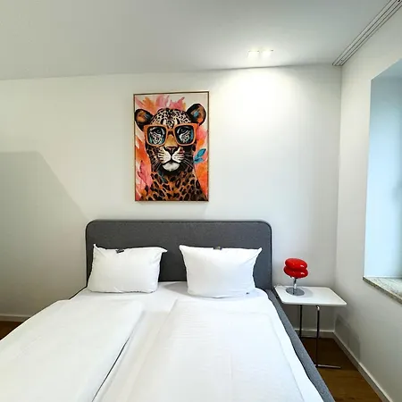 Ma - Urban Center - Private Parking 2-4p