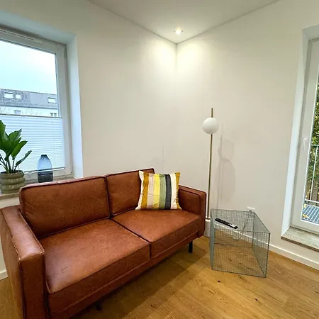 Ma - Urban Center - Private Parking 2-4p