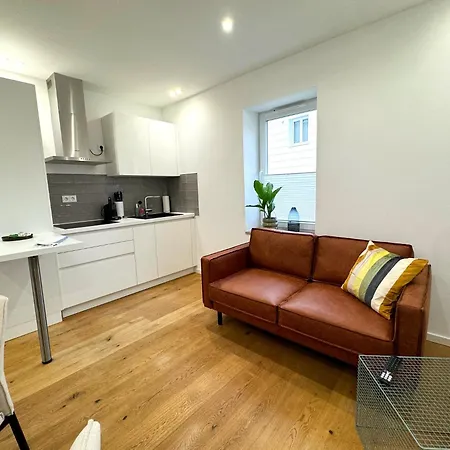 Ma - Urban Center - Private Parking 2-4p Apartment