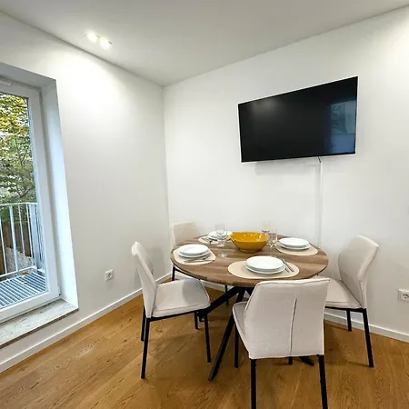 Apartment Ma - Urban Center - Private Parking 2-4p