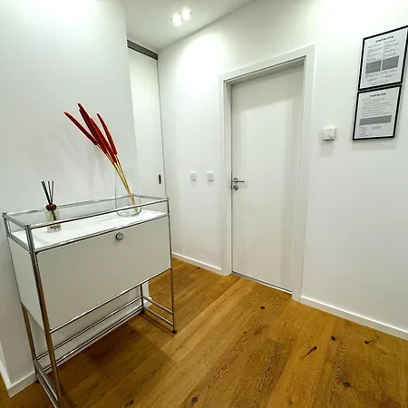 Appartement Ma - Urban Center - Private Parking 2-4p *