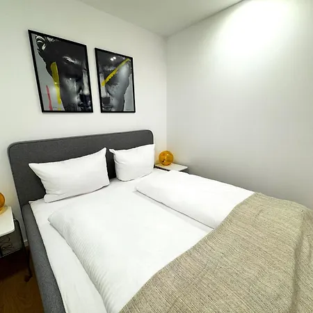 Ma - Urban Center - Private Parking 2-4p Apartment