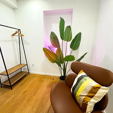 Apartmán Ma - Urban Center - Private Parking 2-4p